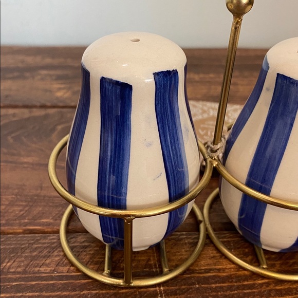 Salt & Pepper Shakers w/ Holder - Picture 10 of 15